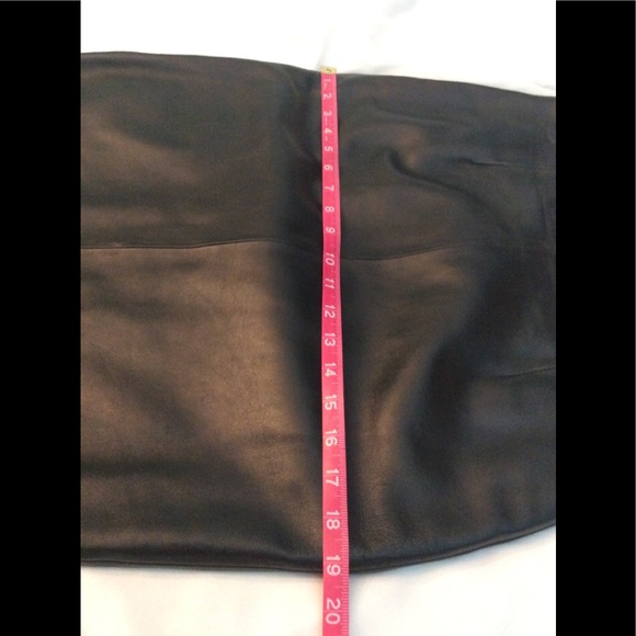 September move out sale!! Gorgeous Black Leather Pencil Skirt size 8 - Picture 14 of 16